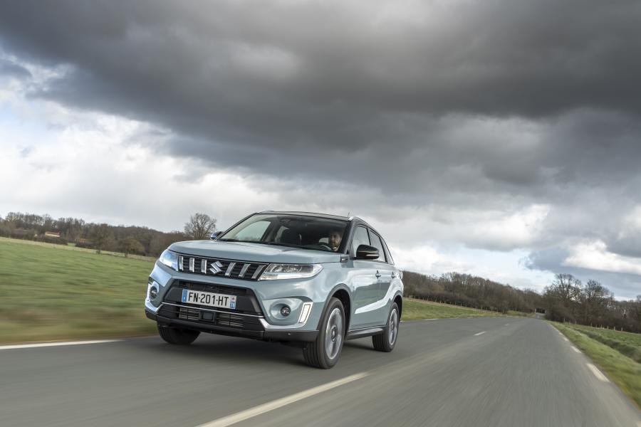 Suzuki Vitara Hybrid AllGrip 2020 года  (WW) (фото 8 из 30)
